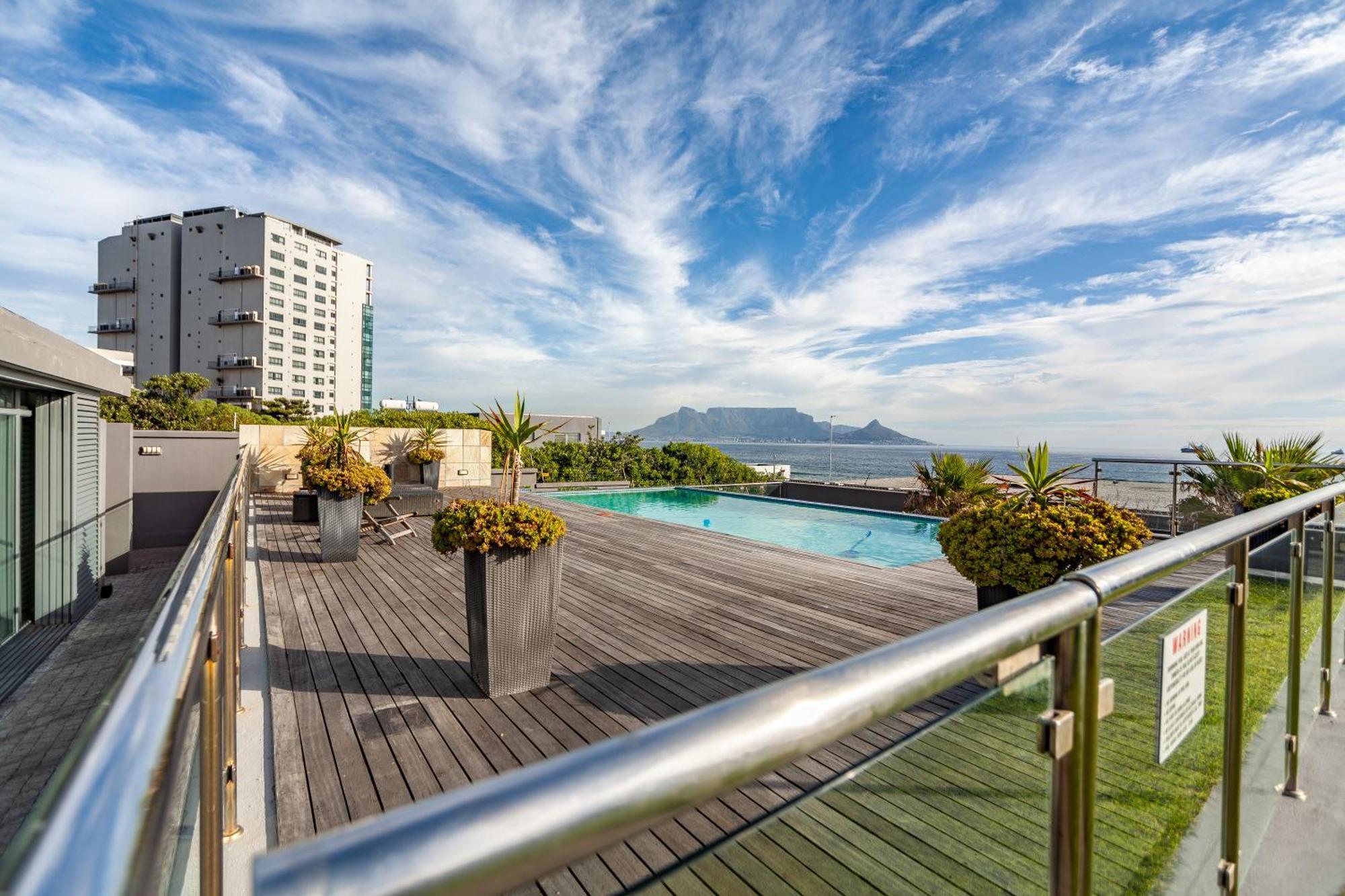 Modern Beachfront With Ocean Views - Infinity G9, Blouberg, Cape Town Bloubergstrand Dış mekan fotoğraf